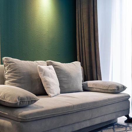 Modern Living Apartment - 3-Zimmer - Nuernberg Nord, Ruhige Seitenstrasse, Fusslaeufig Strassenbahn Luaran gambar